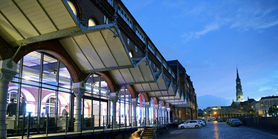 Die Abendveranstaltung am ersten Kongresstag wird wie schon in 2019 im Ehemaligen Hauptzollamt in der Speicherstadt stattfinden.