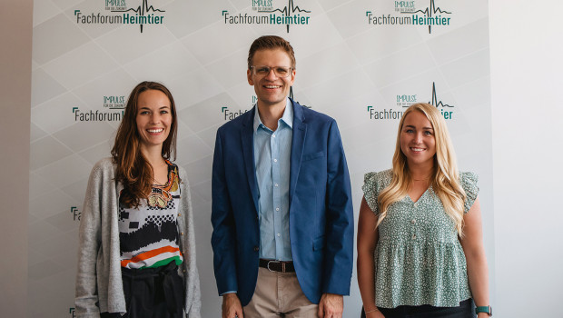 Die Mitglieder des Organisationsteams strahlen um die Wette: Johanna Krapp (links), Sharon Martin und Stephan Schlüter. 
