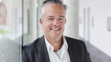 Mit Vollgas zum Cross-Channel-Retailer