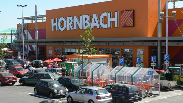Bei Hornbach stiegen die Umsätze auf der Fläche erneut stark an, während der Onlineumsatz zurückging.