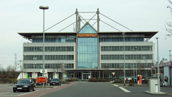 Hornbach Baumarkt führt seine Verwaltung am Stammsitz zusammen Hornbach Baumarkt führt seine Verwaltung am Stammsitz zusammen