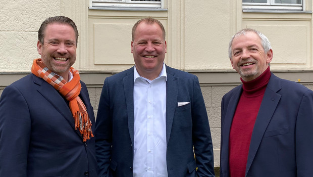Vorsitzender Malte Hübers, sein neuer Stellvertreter Martin Beckwermert und ZZF-Präsident Norbert Holthenrich (von links). 