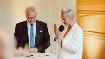 Rainer strukturiert BMLEH um