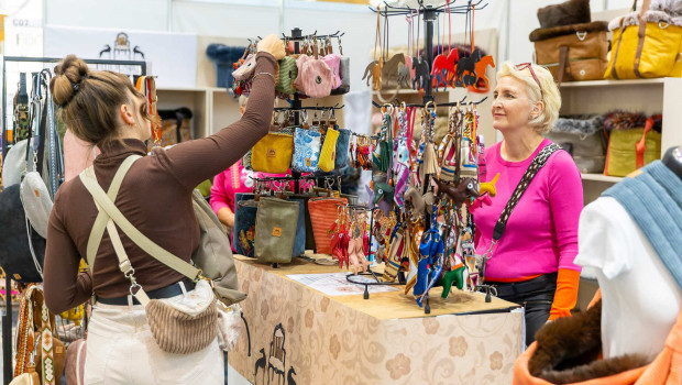 Am ersten Adventswochenende lädt die Tierisch gut in Karlsruhe zum Shoppen, Verweilen und Informieren ein.