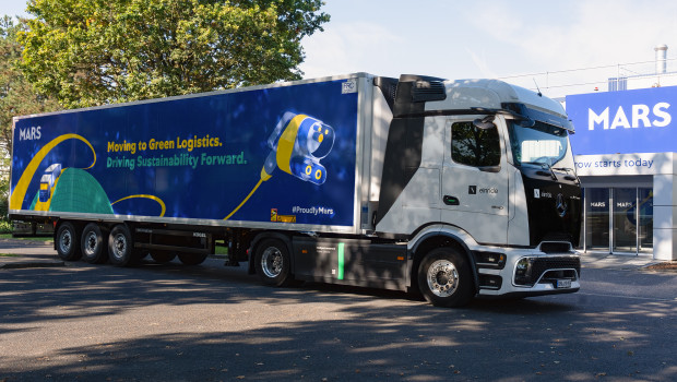 Mars und Einride erweitern ihre E-Lkw-Flotte um sechs neue eActros 600 von Mercedes-Benz: ein weiterer Meilenstein auf dem Weg zur grünen Transportlogistik in Europa.