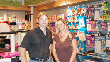 Ein Jahresvorrat an Tiernahrung