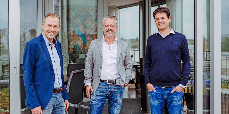 Firmenchef Torsten Toeller (Mitte) mit den Geschäftsführern Dr. Hans-Jörg Gidlewitz (links) und Dr. Johannes Steegmann
