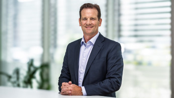 Matt Simister stellt Führungs-Team neu auf