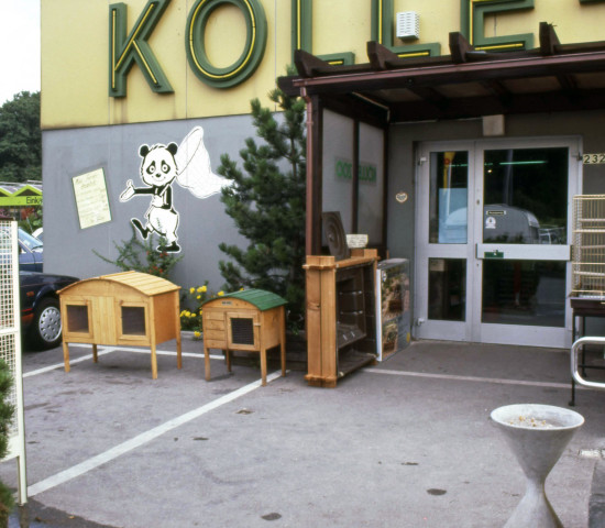 1984 der Eingangsbereich des Kölle Zoo in Stuttgart. 1984 der Eingangsbereich des Kölle Zoo in Stuttgart.
