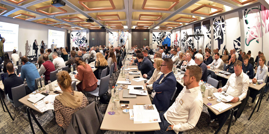 Zuletzt hatten die Top-Vertreter der Heimtierbranche sich 2024 in Brüssel zur International Pet Conference eingefunden. Zuletzt hatten die Top-Vertreter der Heimtierbranche sich 2024 in Brüssel zur International Pet Conference eingefunden.