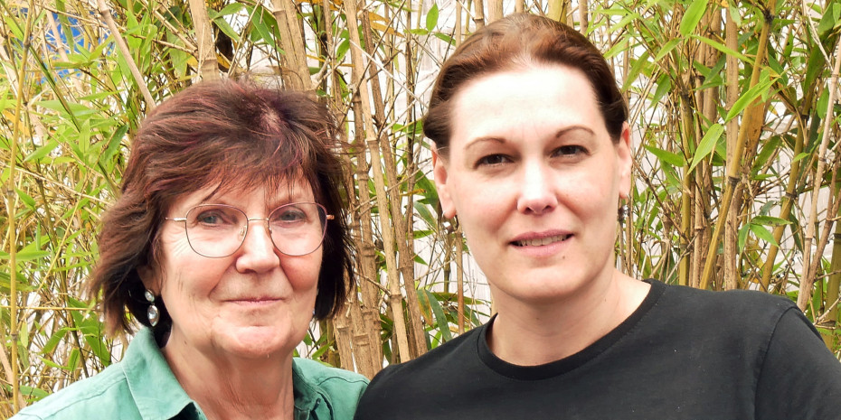 Jutta Zajac (links) und Kathi Geven wollen das weltweit größte Zoofachgeschäft im Sinne von Norbert Zajac weiterführen.