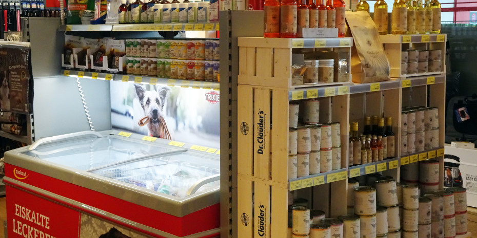 Barfen hat sich als Ernährungsform für Hunde längst etabliert. Das Bild entstand im Zookauf-Premiummarkt in Linden.
