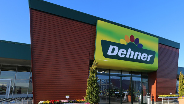 Das neue Eingangsportal des Dehner-Marktes in Singen.