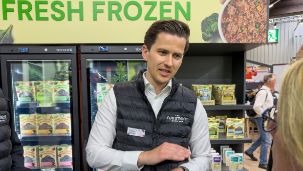 „Die Kombination macht Frostfutter Perleberg und eBarf zu einer idealen Ergänzung unseres Portfolios“, sagte Julius Adrian. „Die Kombination macht Frostfutter Perleberg und eBarf zu einer idealen Ergänzung unseres Portfolios“, sagte Julius Adrian.