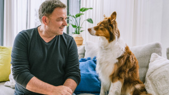 Martin Rütter und Tierversicherung Lassie starten Aufklärungskampagne