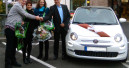 Zookauf und Kitekat übergeben Fiat 500