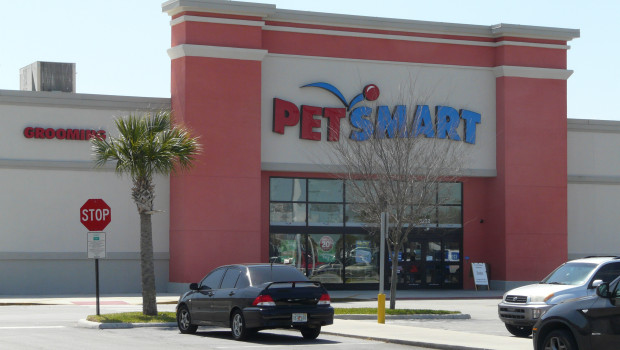 PetSmart betreibt in Nordamerika über 1.500 Standorte.