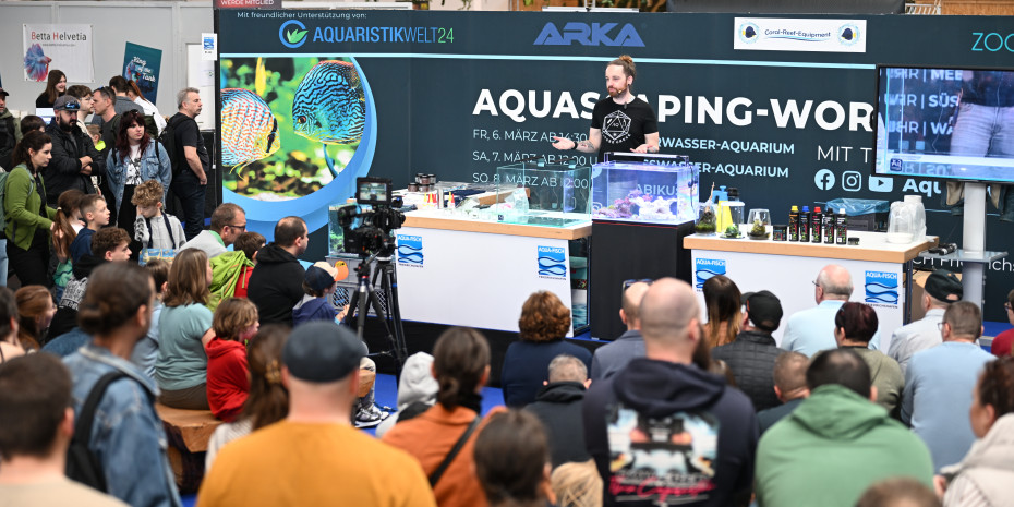 Eine feste Größe auf der Messe in Friedrichshafen: Live Aquascaping mit „Aquaowner“ Tobias Gawrisch. Eine feste Größe auf der Messe in Friedrichshafen: Live Aquascaping mit „Aquaowner“ Tobias Gawrisch.