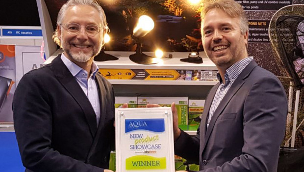 Heissner-Geschäftsführer Rolf E. Papenheim (links) und Prokurist Holger Göbel nahmen den Innovationspreis in Telford entgegen.