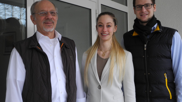 Firmengründer Roman Kaysser (ganz links) übergibt sein Unternehmen nun an Kristin und Konstantin Kaysser.