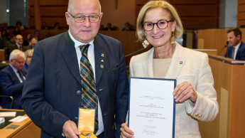 Goldenes Ehrenzeichen für Franz Hittinger