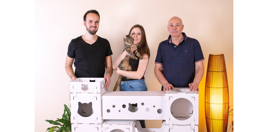 Die sind die Gesichter hinter Kitty-Pits (von links): Joshua Becker, Kater Lui, Lara Becker und Melvyn Becker.