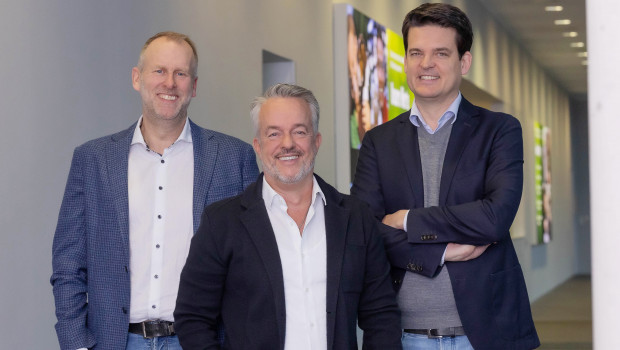 Freuen sich über ein neues Rekordjahr: (von links) Fressnapf-Geschäftsführer Christian Kümmel, Unternehmensgründer und -inhaber Torsten Toeller sowie Geschäftsführer Dr. Johannes Steegmann.